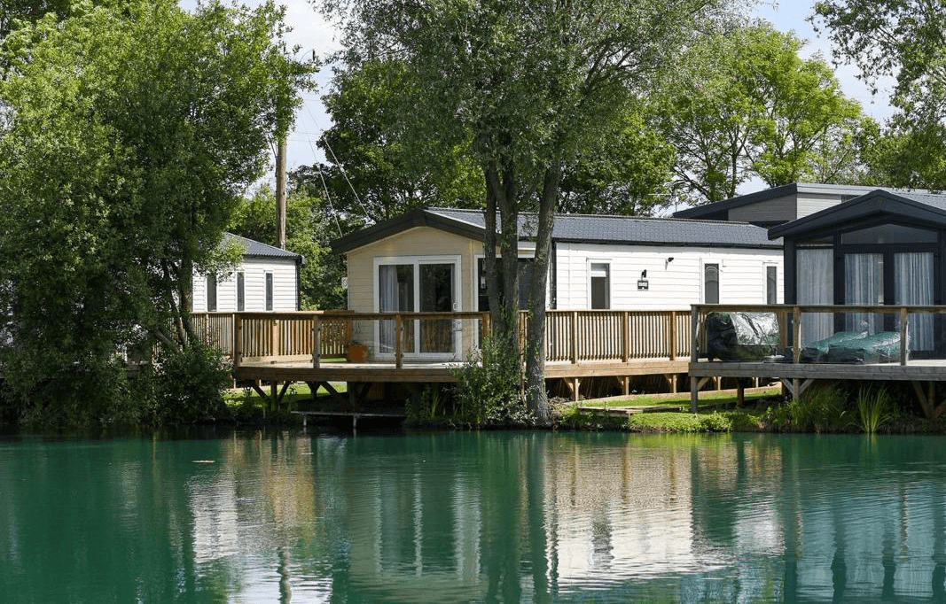 Brickyard Lakes lodges