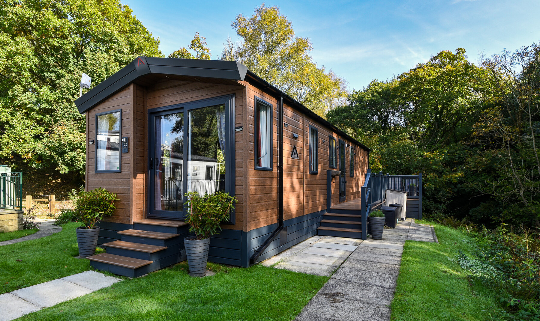 Lodge with private decking at Moor Valley