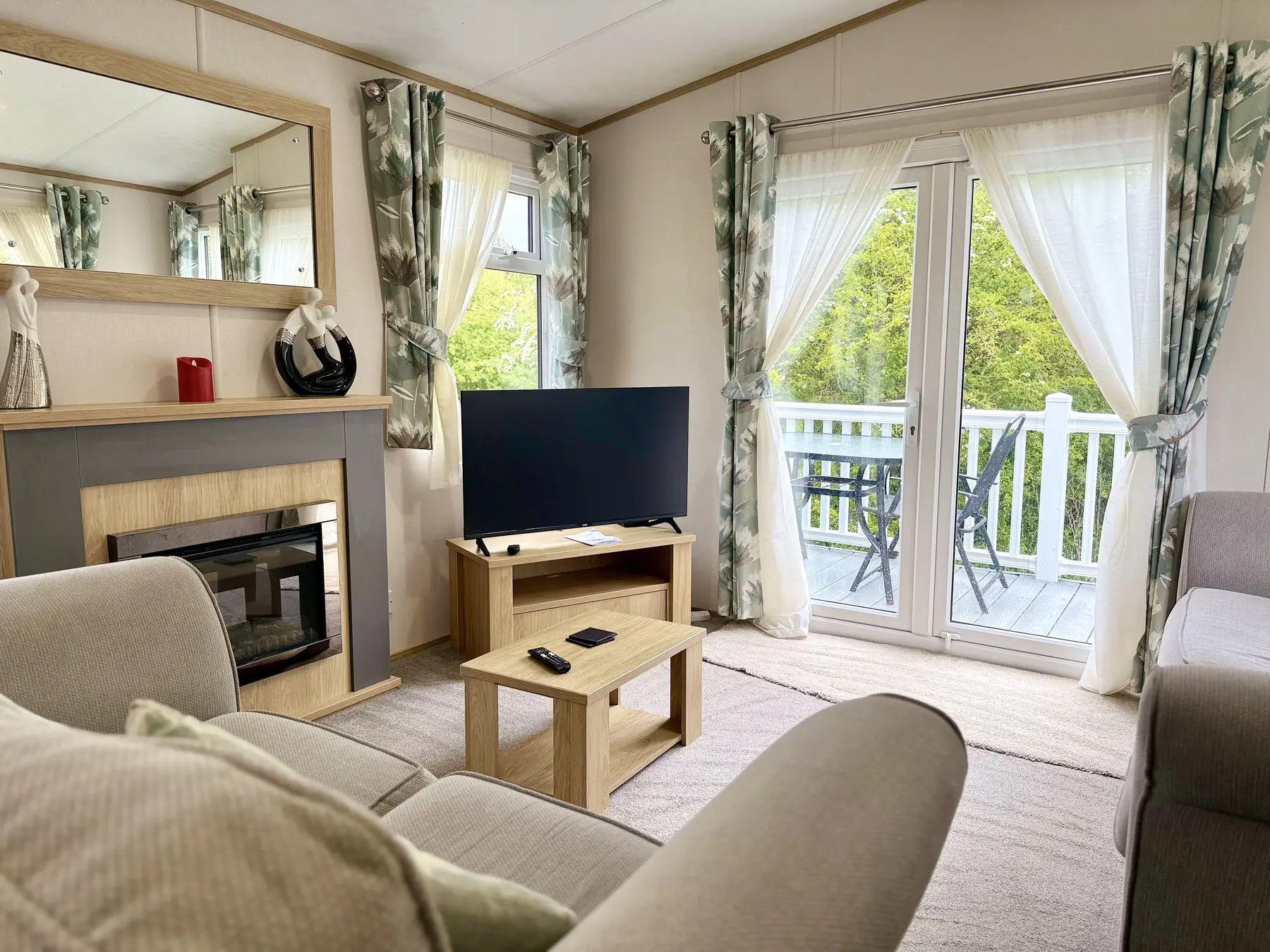 Carnaby Silverdale lodge photo 2