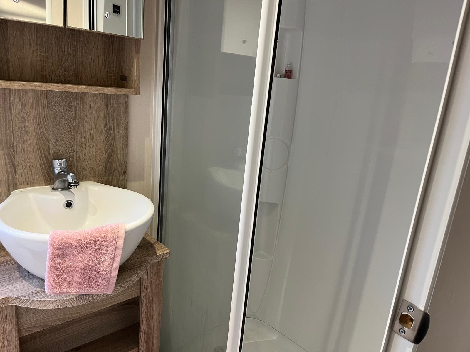 Brickyard lakes - lodges-for-sale