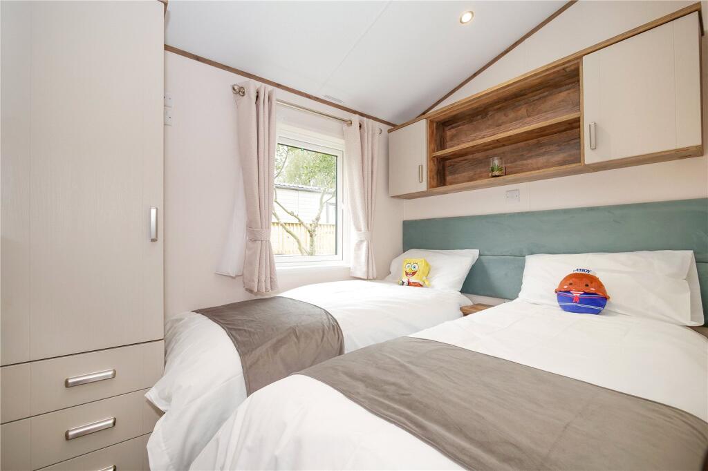 Brickyard lakes - lodges-for-sale