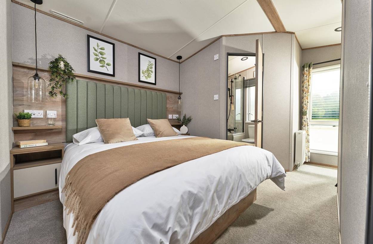 Brickyard lakes - lodges-for-sale