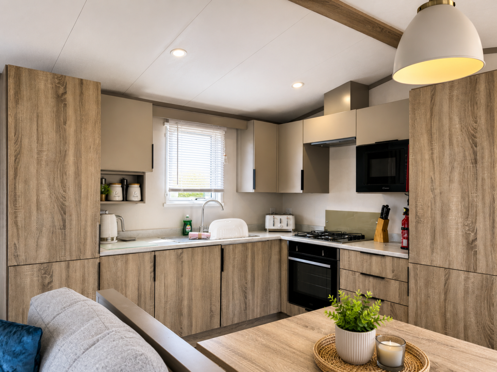 Victory Stonewood 38×12 lodge photo 5